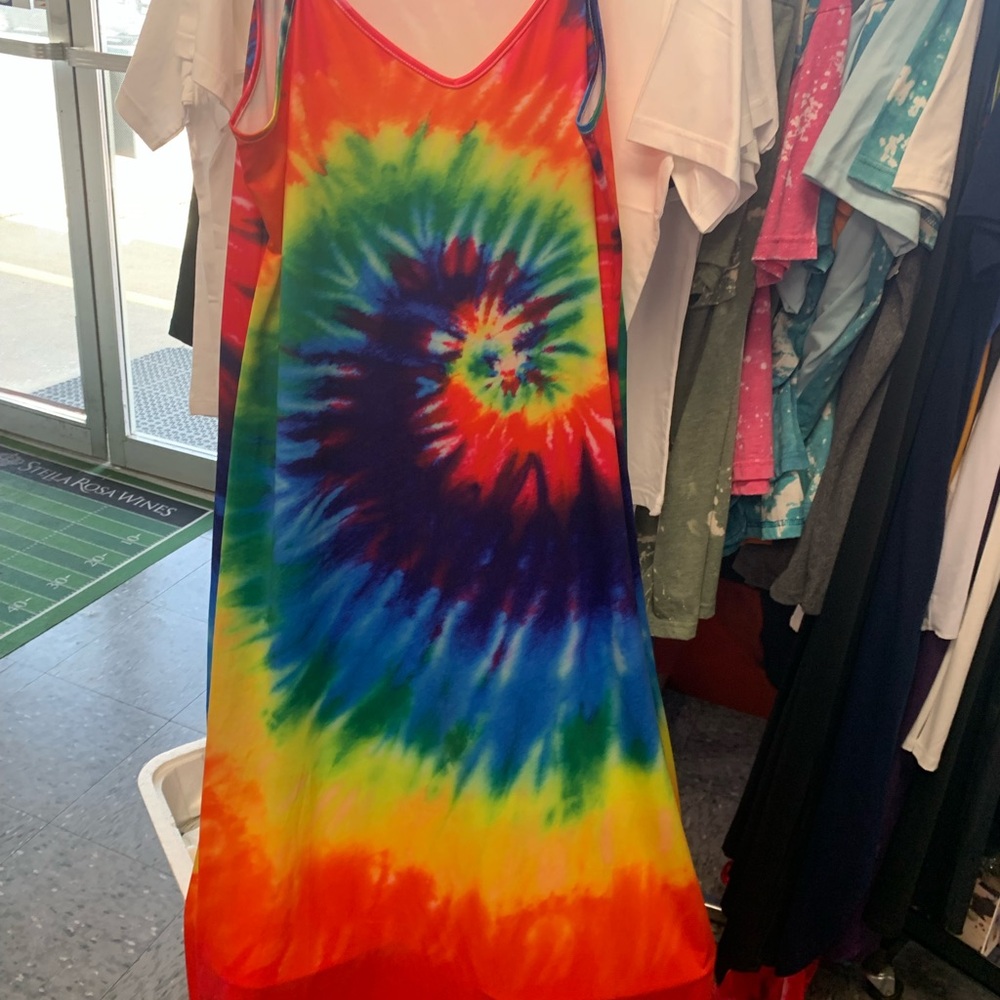 Vibrant Tie-Dye Maxi Dress - Picture 2 of 3